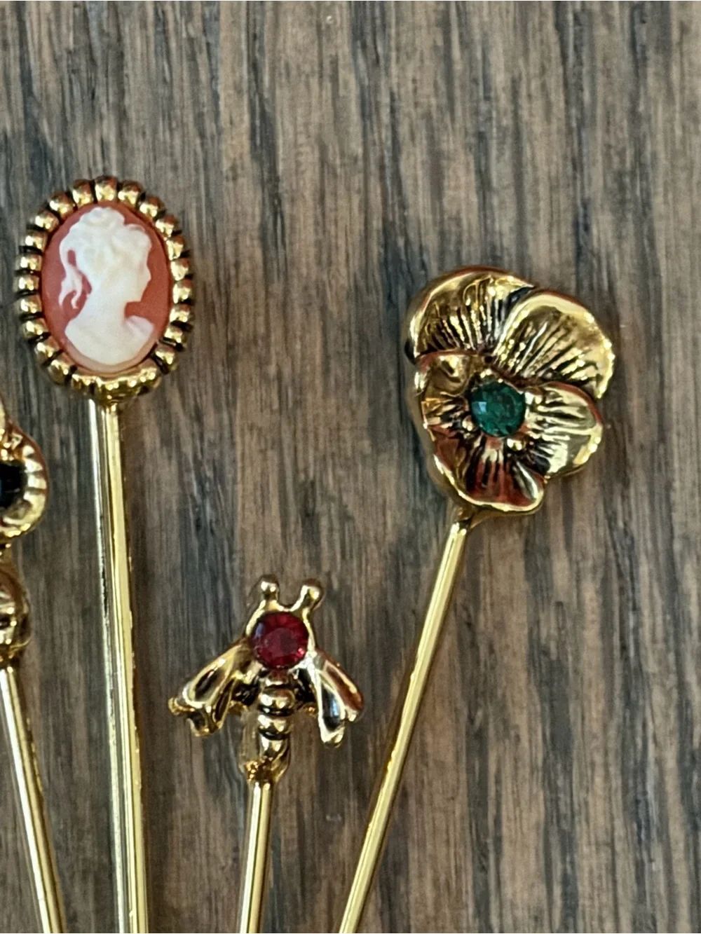 The Museum Company Metal Brooch Thimble & Tie Pins